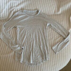 Lululemon Long sleeve in Grey